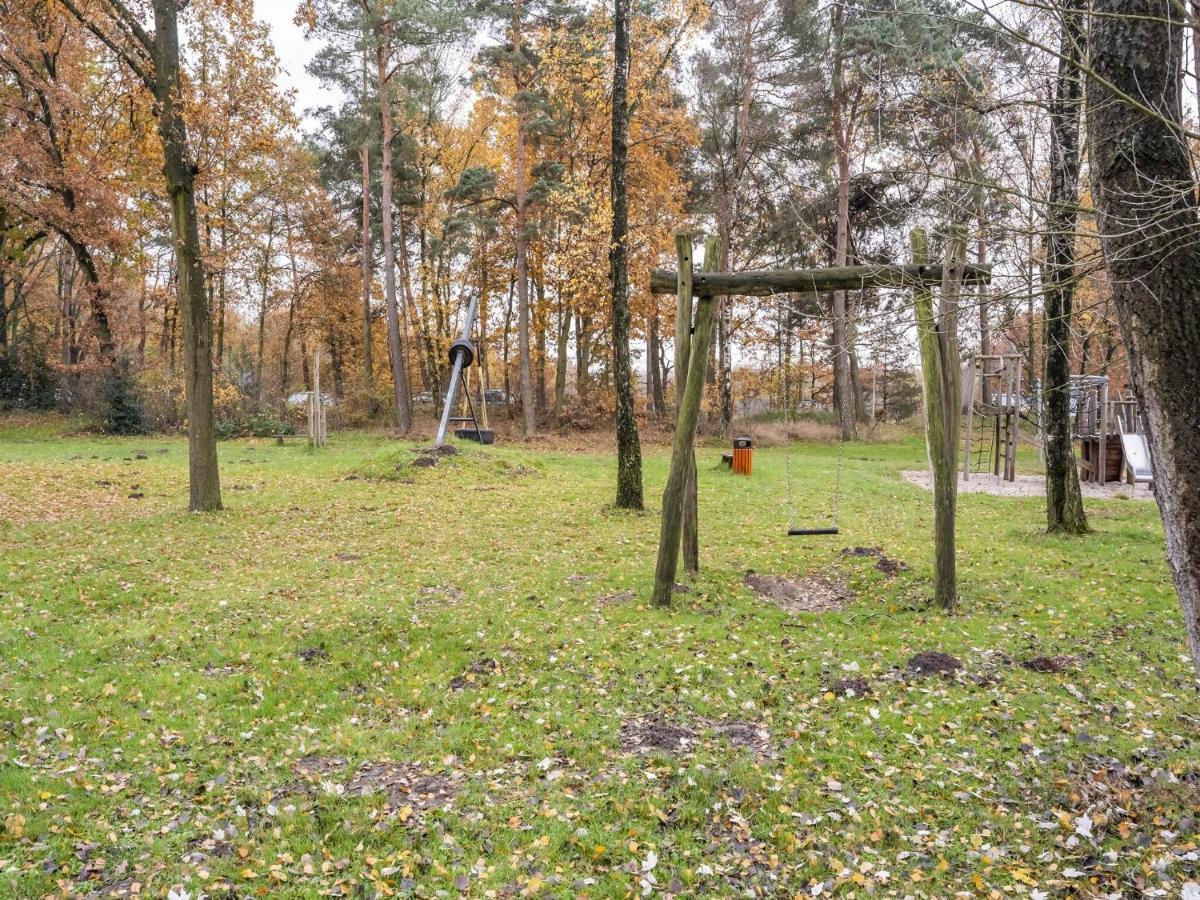 Modern Holiday Home In Stramproy In The Forest Zewnętrze zdjęcie